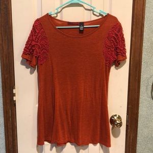 Buckle top